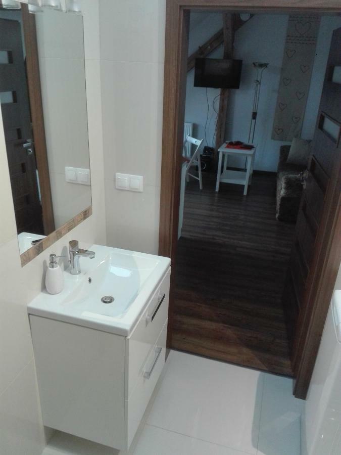 Sky View Condo In Tarnowskie Gory Ngoại thất bức ảnh